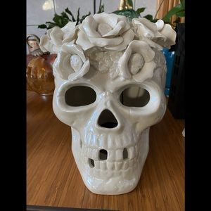 Decorative ceramic skull